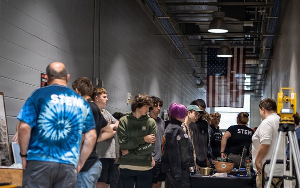 PNSY Hosts First STEM Pop-Up at Sanford High School