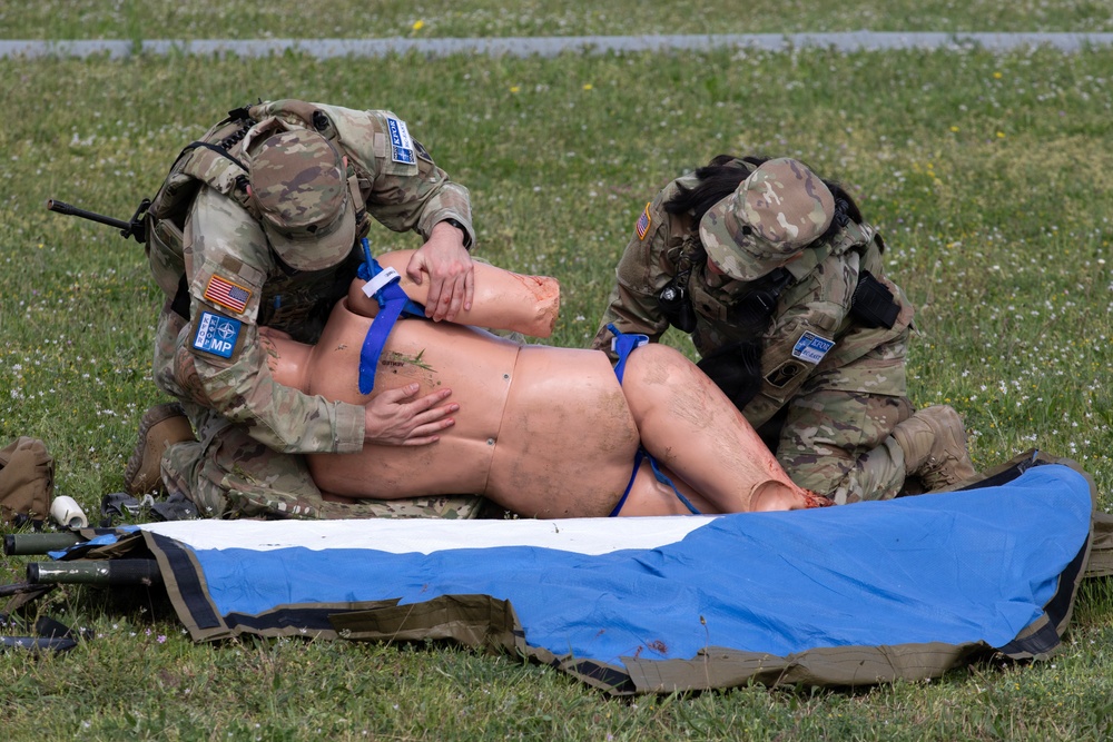 Florida Guard medics enhance KFOR’s medical readiness, capabilities during Combat Lifesaver training
