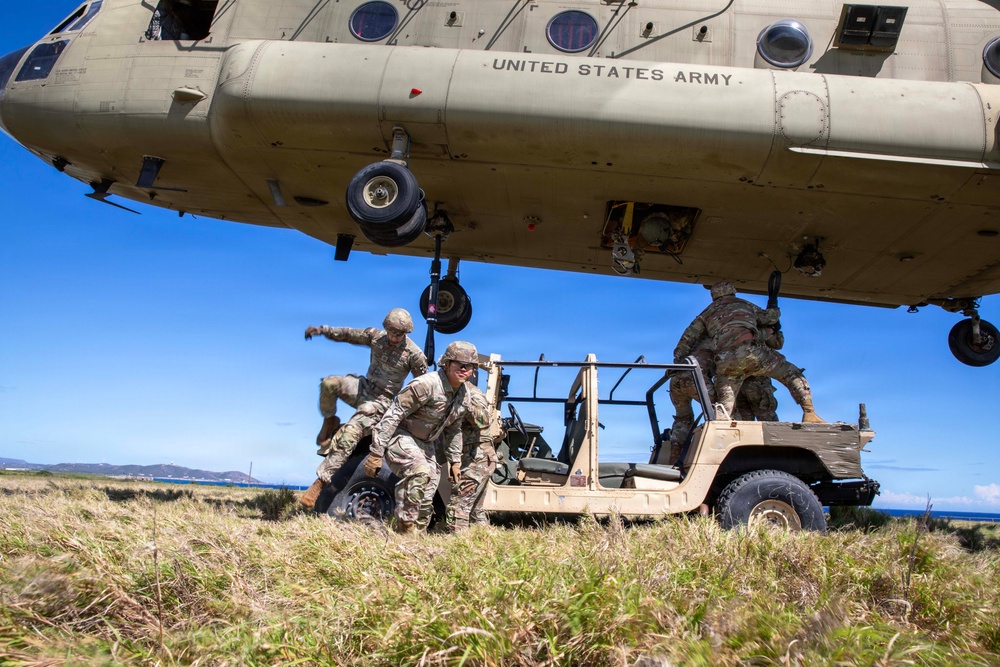 Joint Task Force Southern Guard Conduct Sling Load Training at Naval Base Guantanamo Bay