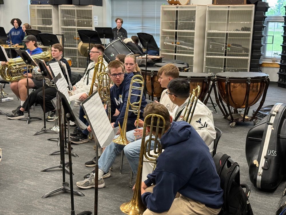 Members of Navy Band Great Lakes Celebrate America 250 with Local Schools in Kansas
