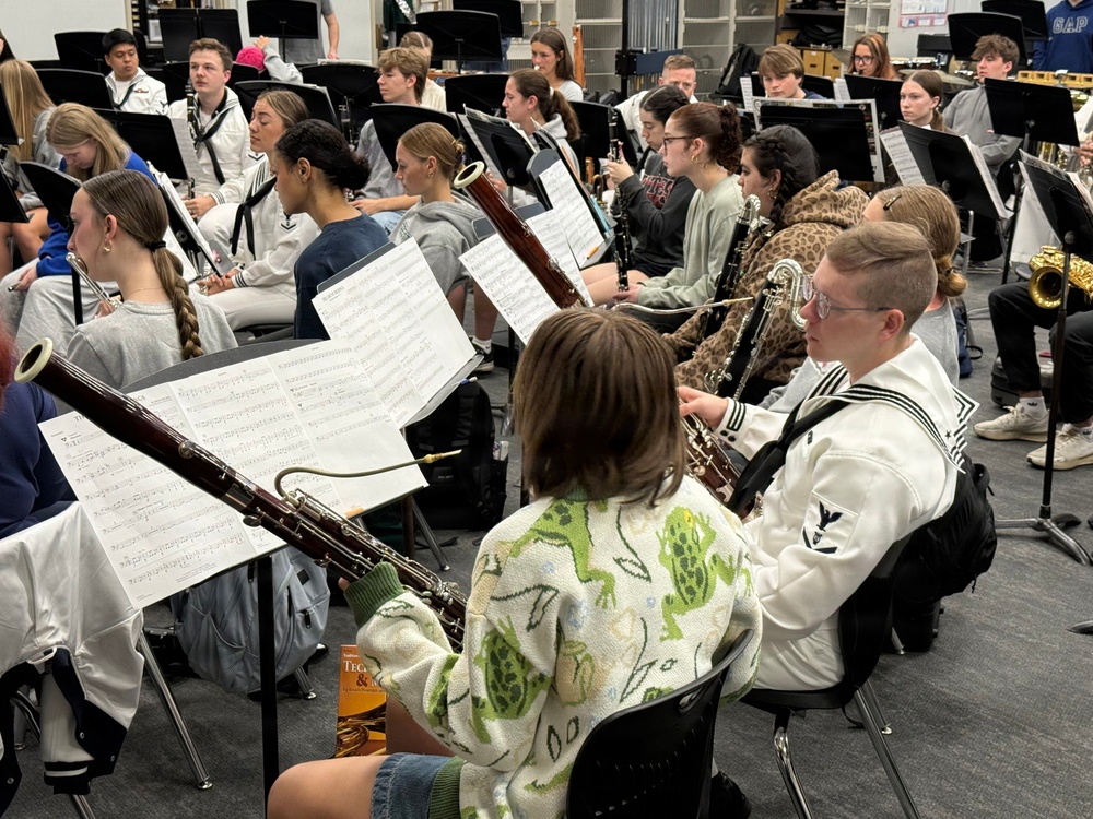Members of Navy Band Great Lakes Celebrate America 250 with Local Schools in Kansas