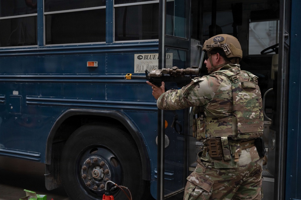 Mosaic Lightning 26-2 - Active shooter scenario