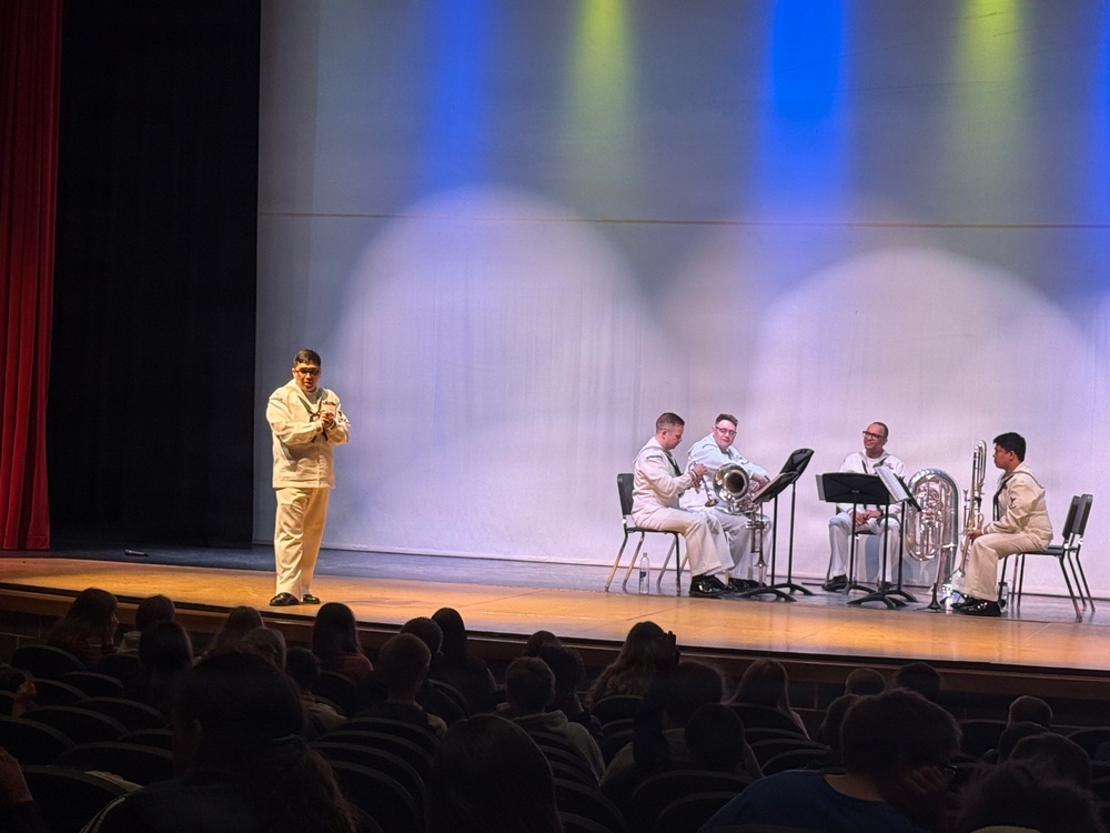 Members of Navy Band Great Lakes Celebrate America 250 with Local Schools in Kansas