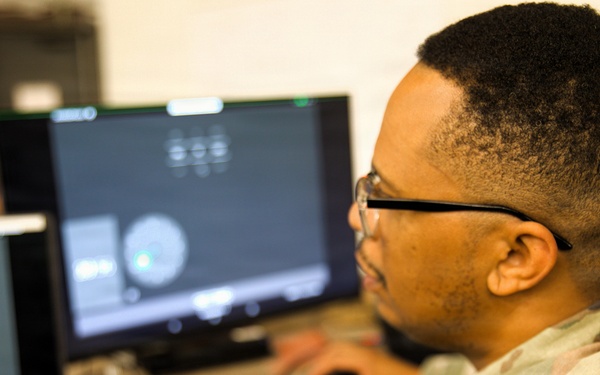 Master Sgt. Ortiz Prynce, 184th ESC, Mississippi Army National Guard, Conducts JBC-P Training