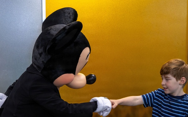 Friends from Disney visit Walter Reed