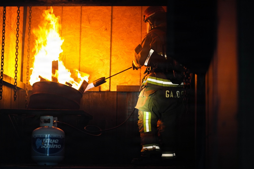 432 Commander and Command Chief obtain live fire training