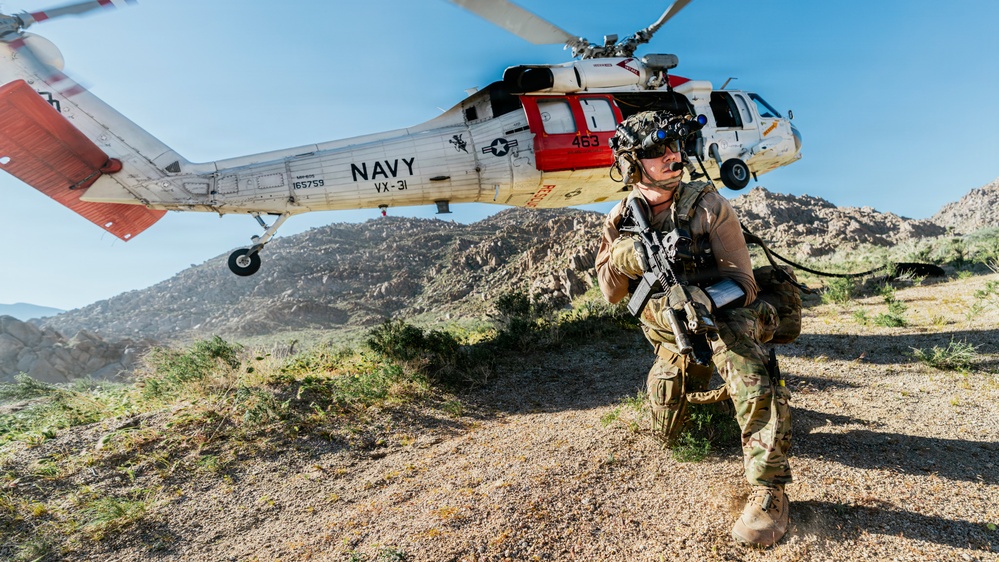 EOD Technicians Conduct a CSAR and Ordnance Response Drill