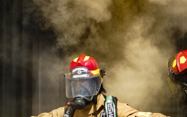 432 Commander and Command Chief obtain live fire training