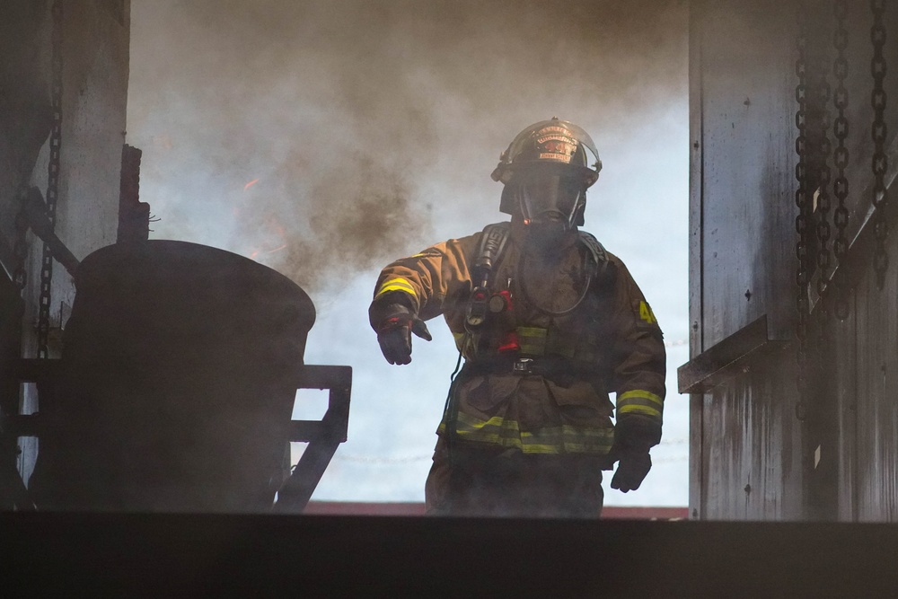 432 Commander and Command Chief obtain live fire training