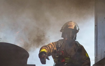 432 Commander and Command Chief obtain live fire training