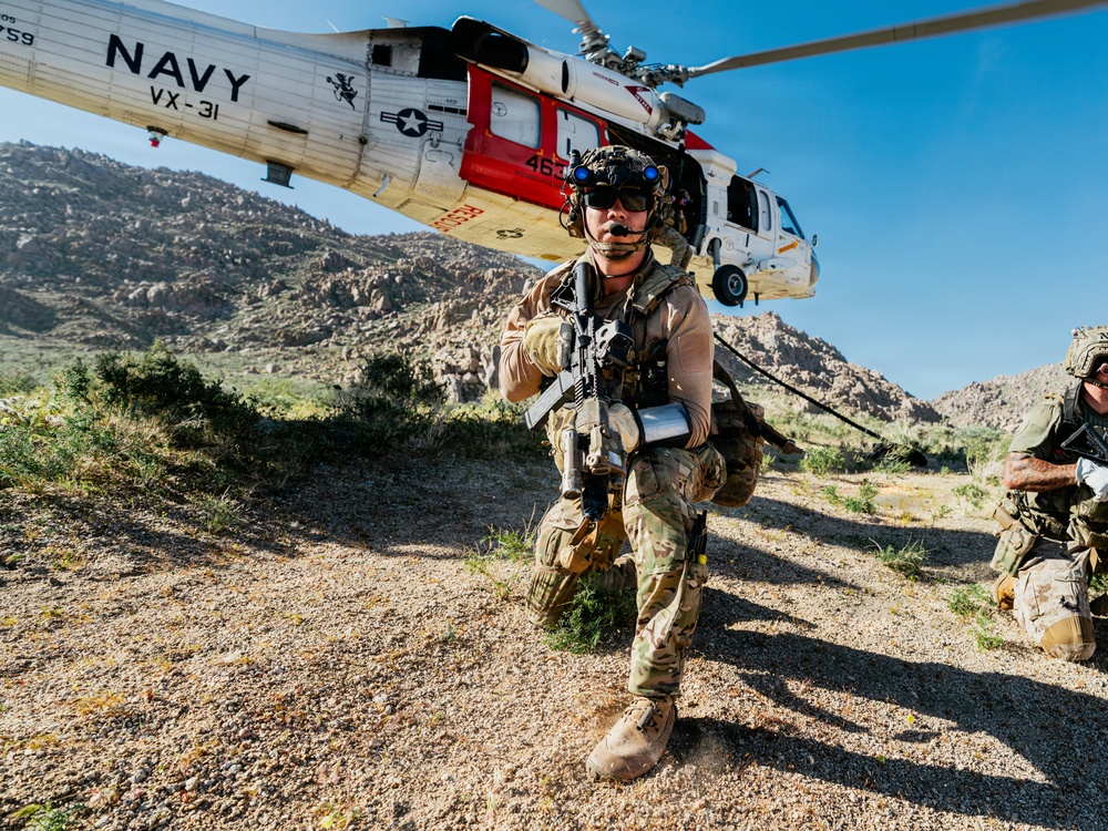 EOD Technicians Conduct a CSAR and Ordnance Response Drill