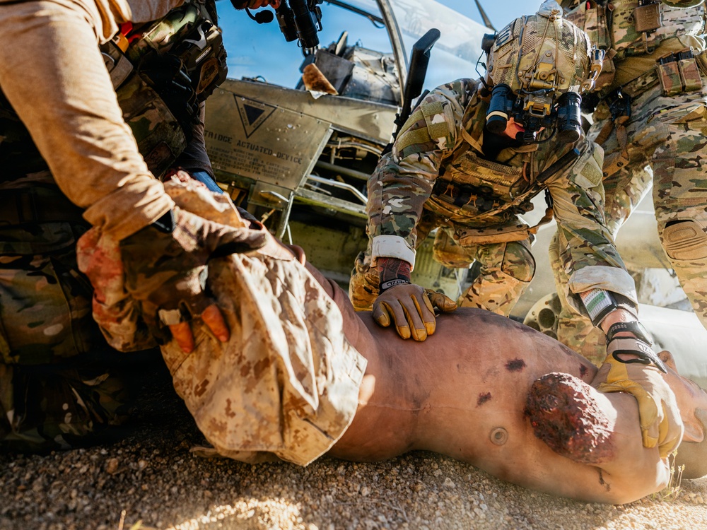 EOD Technicians Conduct a CSAR and Ordnance Response Drill