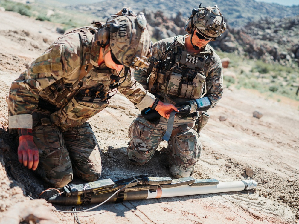 EOD Technicians Conduct a CSAR and Ordnance Response Drill
