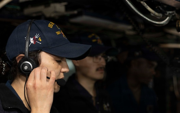 USS Bulkeley (DDG 84) pulls into Augusta Bay, Italy, April 16, 2026