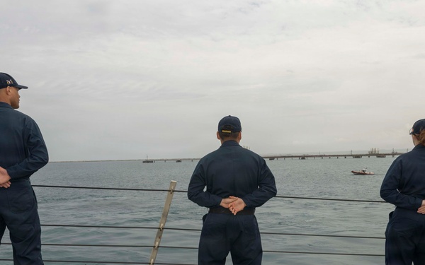 USS Bulkeley (DDG 84) pulls into Augusta Bay, Italy, April 16, 2026