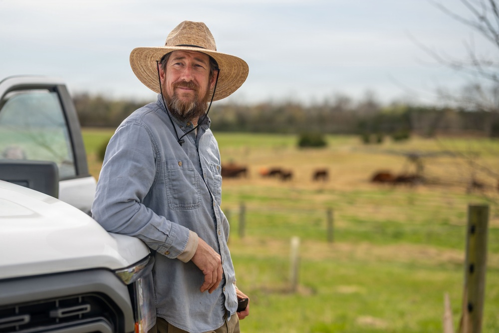 Earth's Echo Farm: Pasture-Raised Beef, Pigs And Poultry