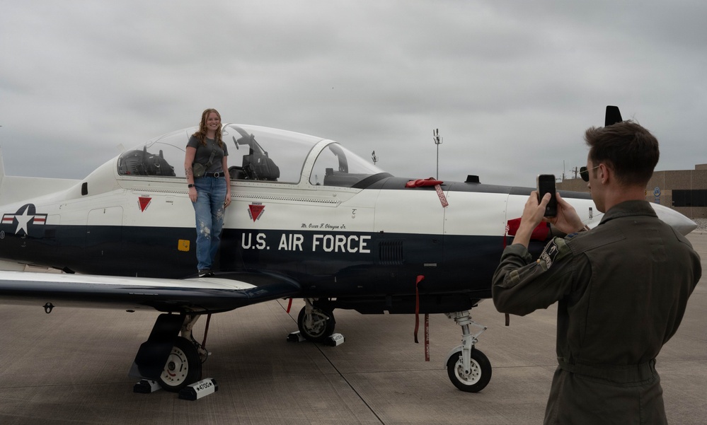Honoring Team XL’s Spouses: Thank you for your service