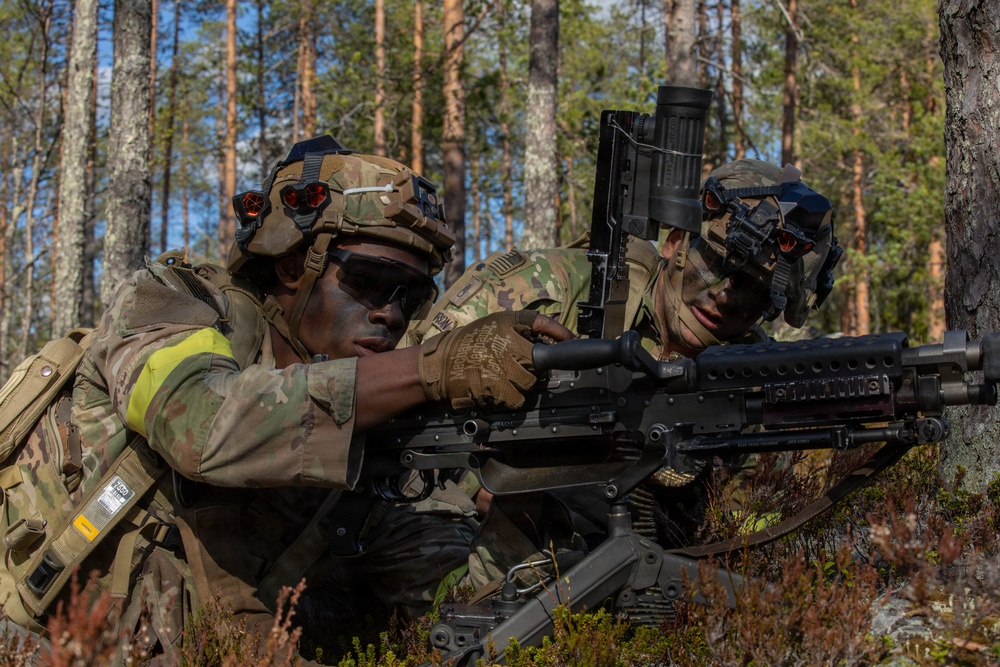 U.S. Soldiers execute multinational infiltration exercise