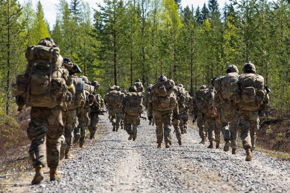 U.S. Soldiers execute multinational infiltration exercise