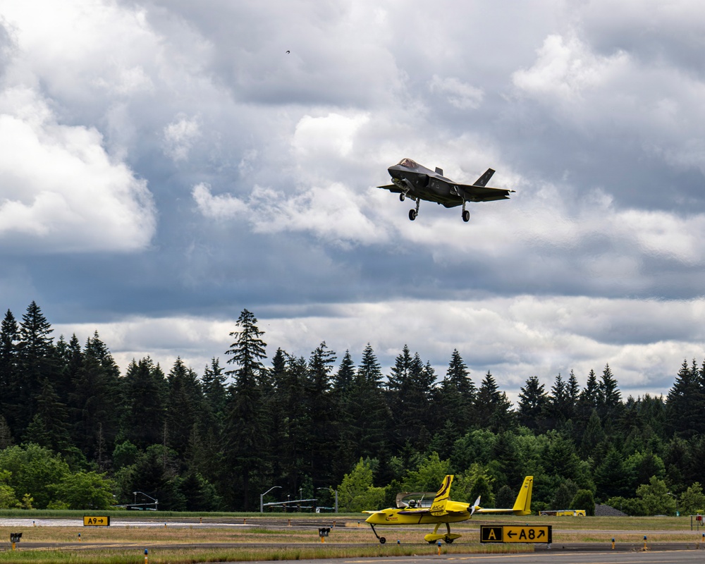 F-35A Demonstration Team at Hillsboro Airshow