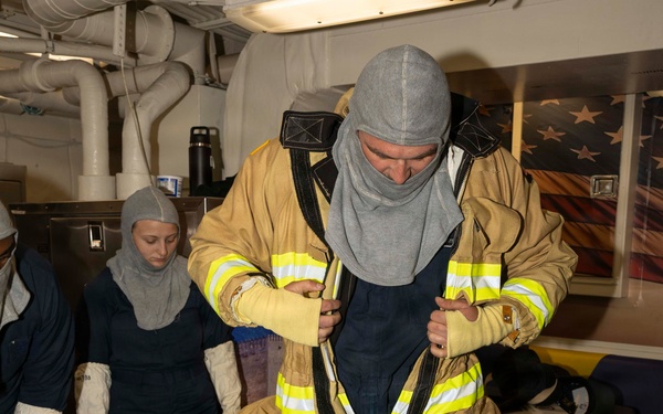 USS Bulkeley (DDG 84) goes into an integrated training team environment April 25, 2026