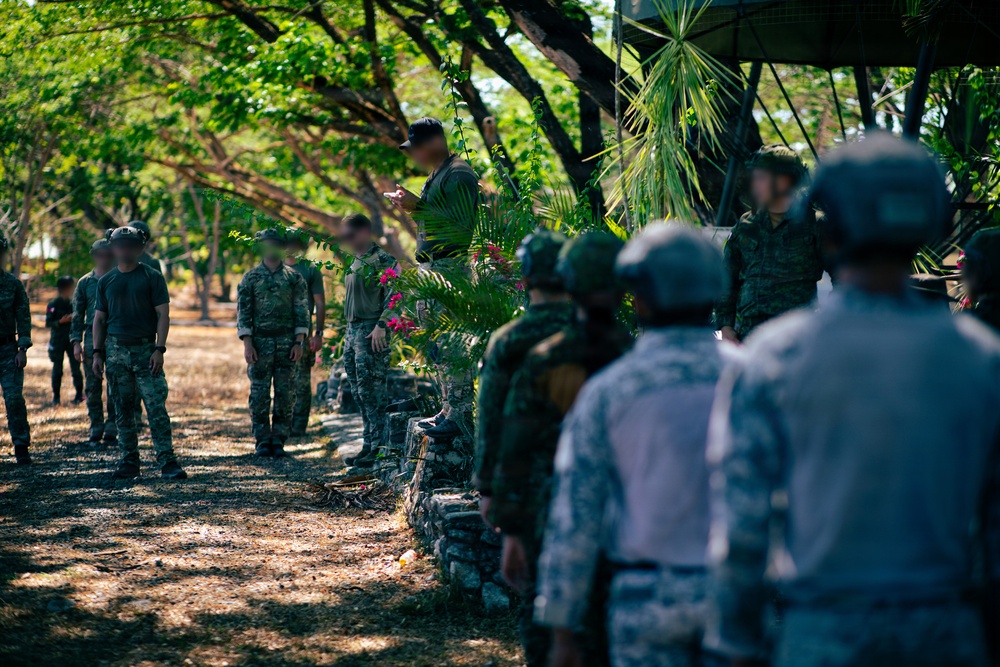 Balikatan 2026: Green Berets and Philippine special operators conduct sustained airborne training