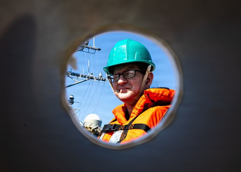 Ross Conducts Replenishment-at-Sea