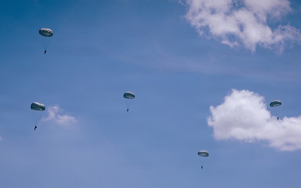 Balikatan 2026: U.S. and Philippine special operators conduct combined airborne operation
