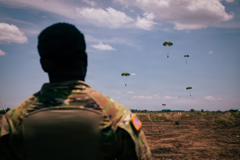 Balikatan 2026: U.S. and Philippine special operators conduct combined airborne operation