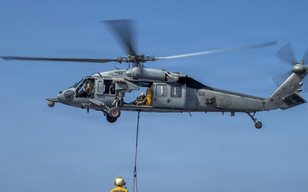 Abraham Lincoln Conducts a Vertical Replenishment with Alan Shepard