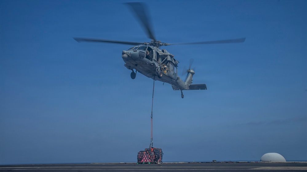 Abraham Lincoln Conducts a Vertical Replenishment with Alan Shepard