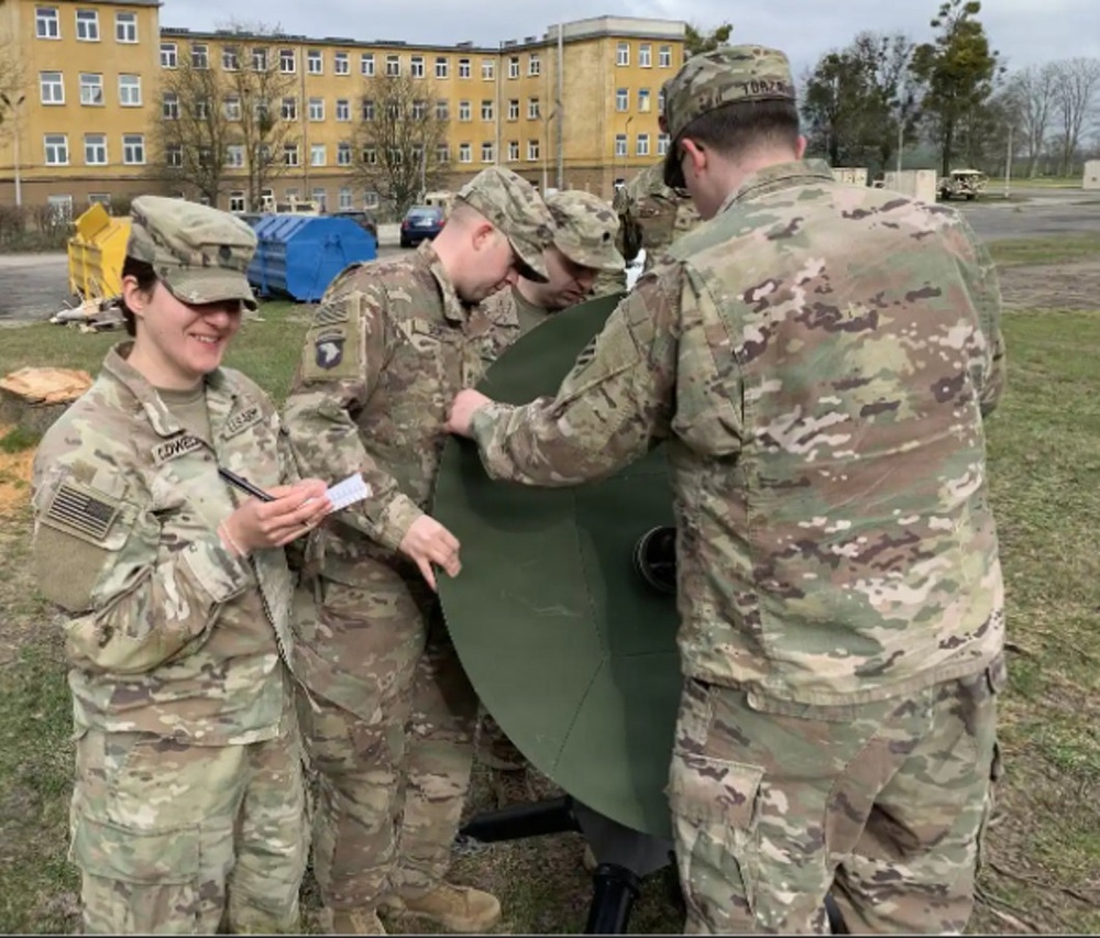 LARs assist Soldiers with GBS training in Poland