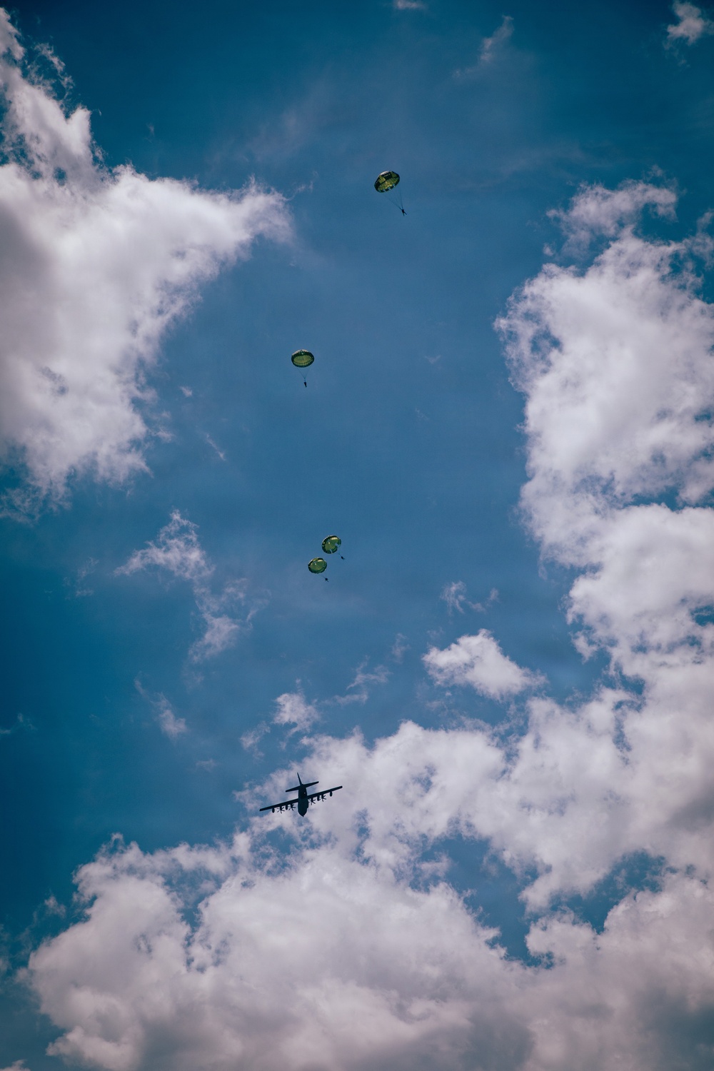 Balikatan 2026: U.S. and Philippine special operators conduct combined airborne operation