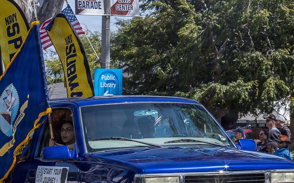 RECRUITERS ASSIGNED TO NAVY TALENT ACQUISITION GROUP PACIFIC PARTICIPATE IN THE ARMED FORCES DAY PARADE IN TORRANCE, CALIFORNIA.