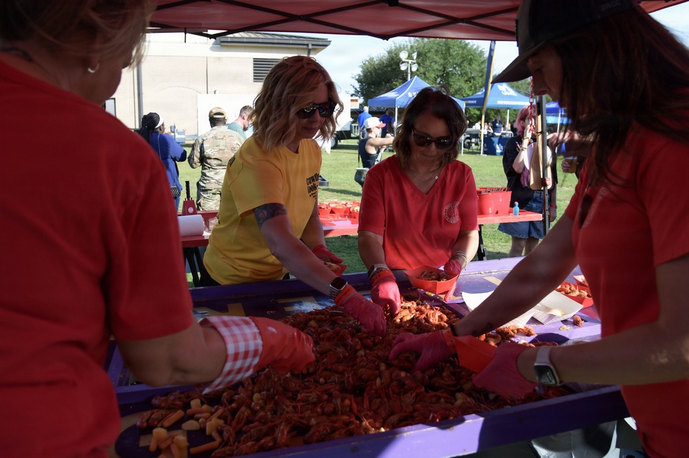 Dragons host annual crawfish cook-off