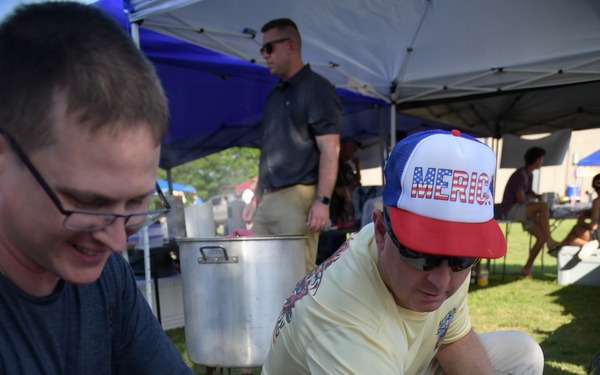 Dragons host annual crawfish cook-off