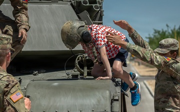 Fort Bliss FMWR Armed Forces Day Parade highlights community partnership