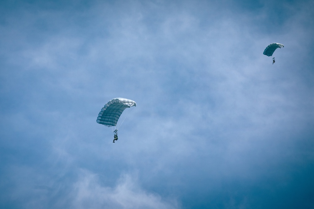 Balikatan 2026: U.S. and Philippine special operators conduct combined airborne operation