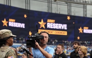 U.S. Army Reserve Enlistment Ceremony Held at Major League Baseball Stadium