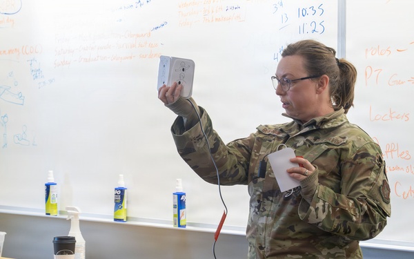 Reserve medics lead CPR class during IRT