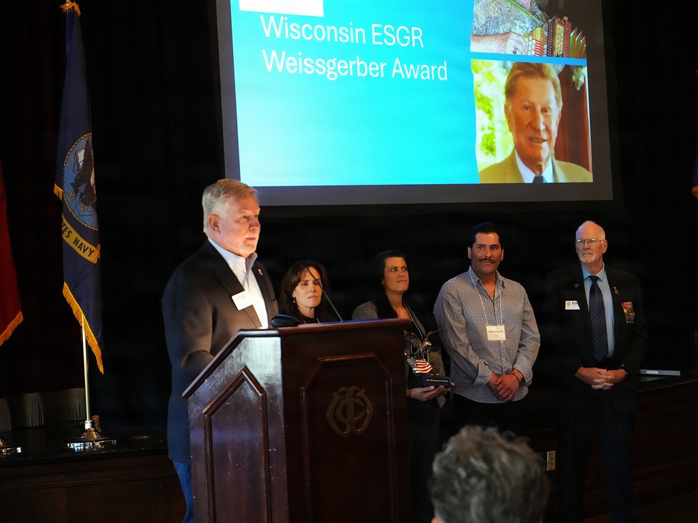 ESGR Breakfast features 88th RD Deputy Commander, Wisconsin Reserve Ambassador-select honored
