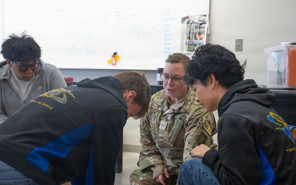 Reserve medics lead CPR class during IRT