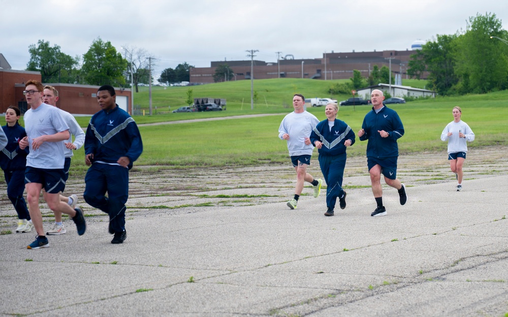 Senior intelligence leaders visit NASIC, connects with Airmen
