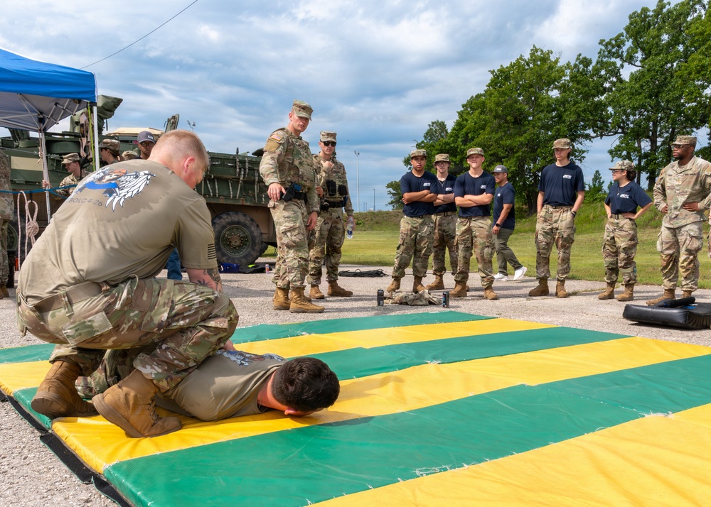 JROTC cadets engage with Fort Leonard Wood Soldiers, gain firsthand perspective on mission-ready capabilities