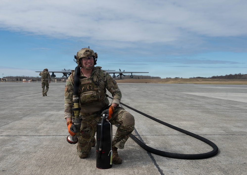18th Fighter Interceptor Squadron conducts FARP at JBER