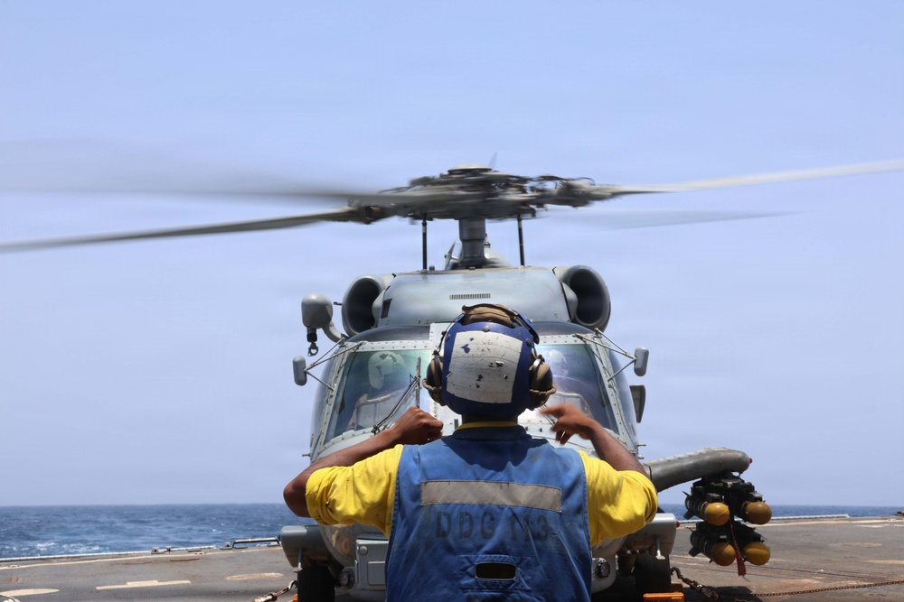 USS John Finn (DDG 113) Conducts Flight Quarters