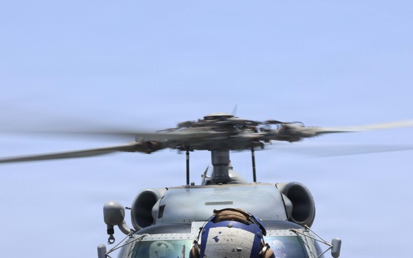USS John Finn (DDG 113) Conducts Flight Quarters