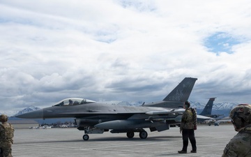 18th Fighter Interceptor Squadron conducts FARP at JBER