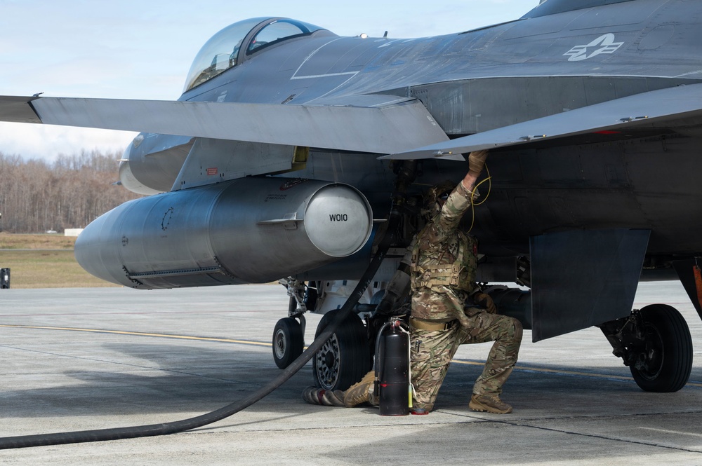 18th Fighter Interceptor Squadron conducts FARP at JBER