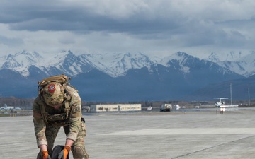 18th Fighter Interceptor Squadron conducts FARP at JBER